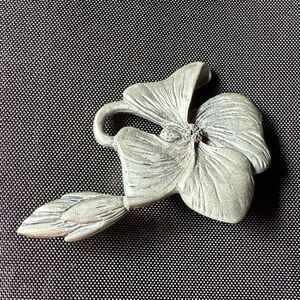 Vintage Pewter Floral Brooch Pin Pendant, 1993 Blue Mist Pewter Ltd